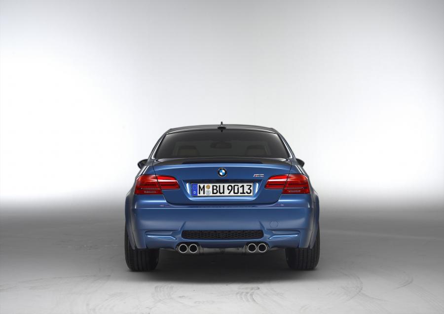  BMW M3 With Performance Package 2010 года  (фото 6 из 8)